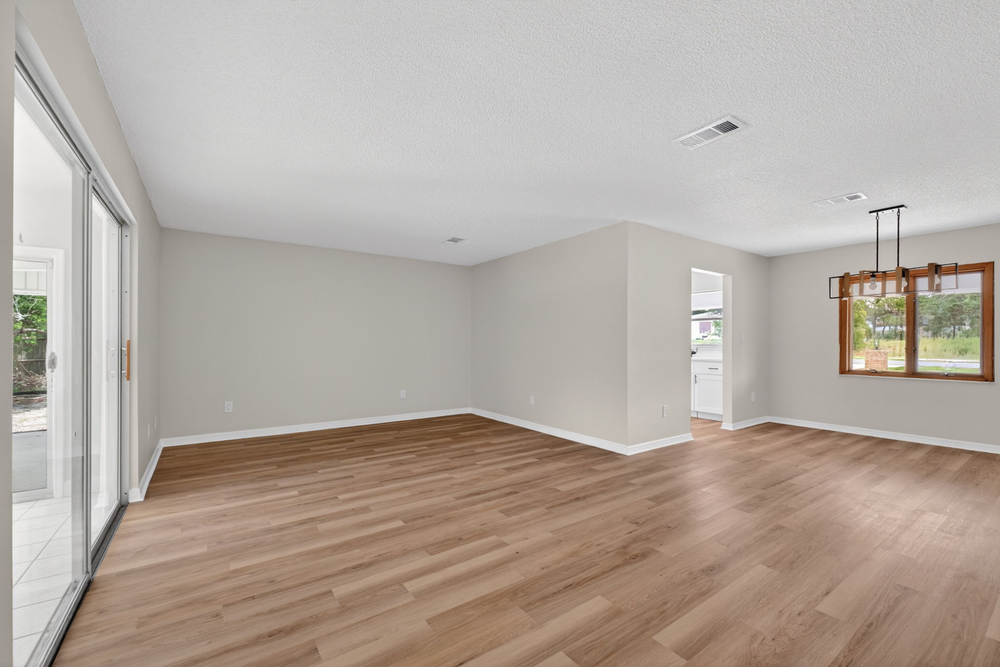 12071 Deep Creek Dr — frame 4