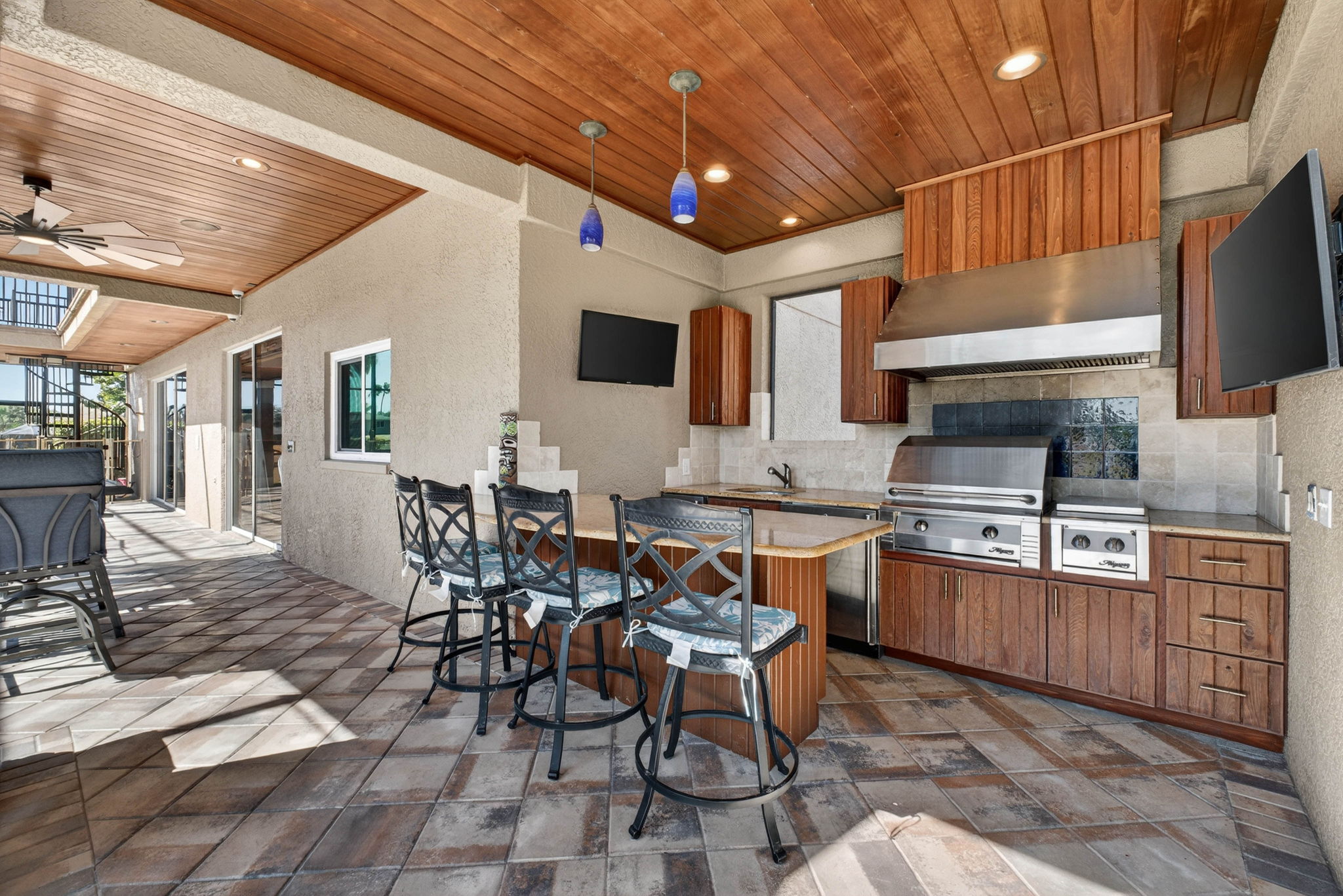 12404 Maidstone Cir — frame 5