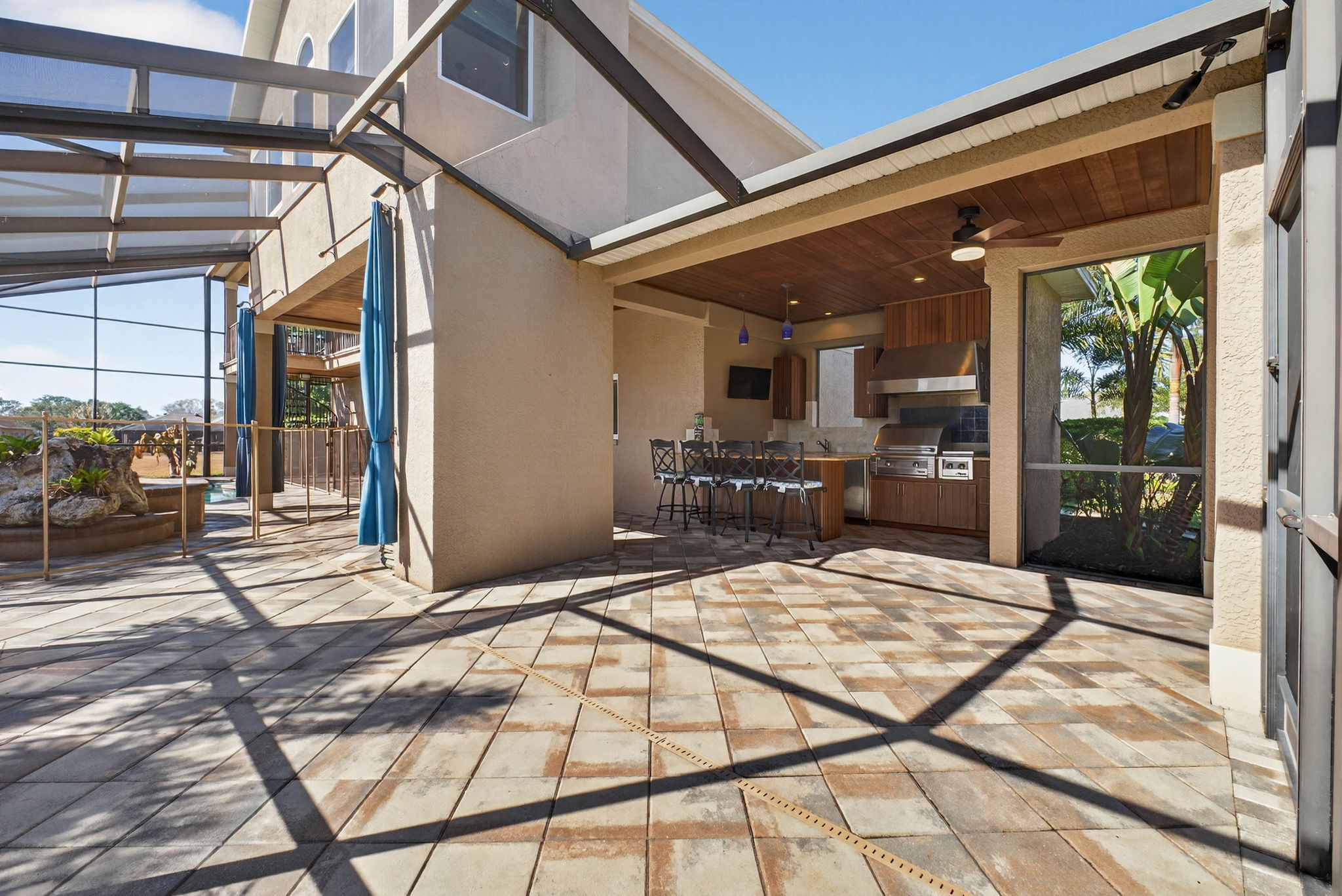 12404 Maidstone Cir — frame 6