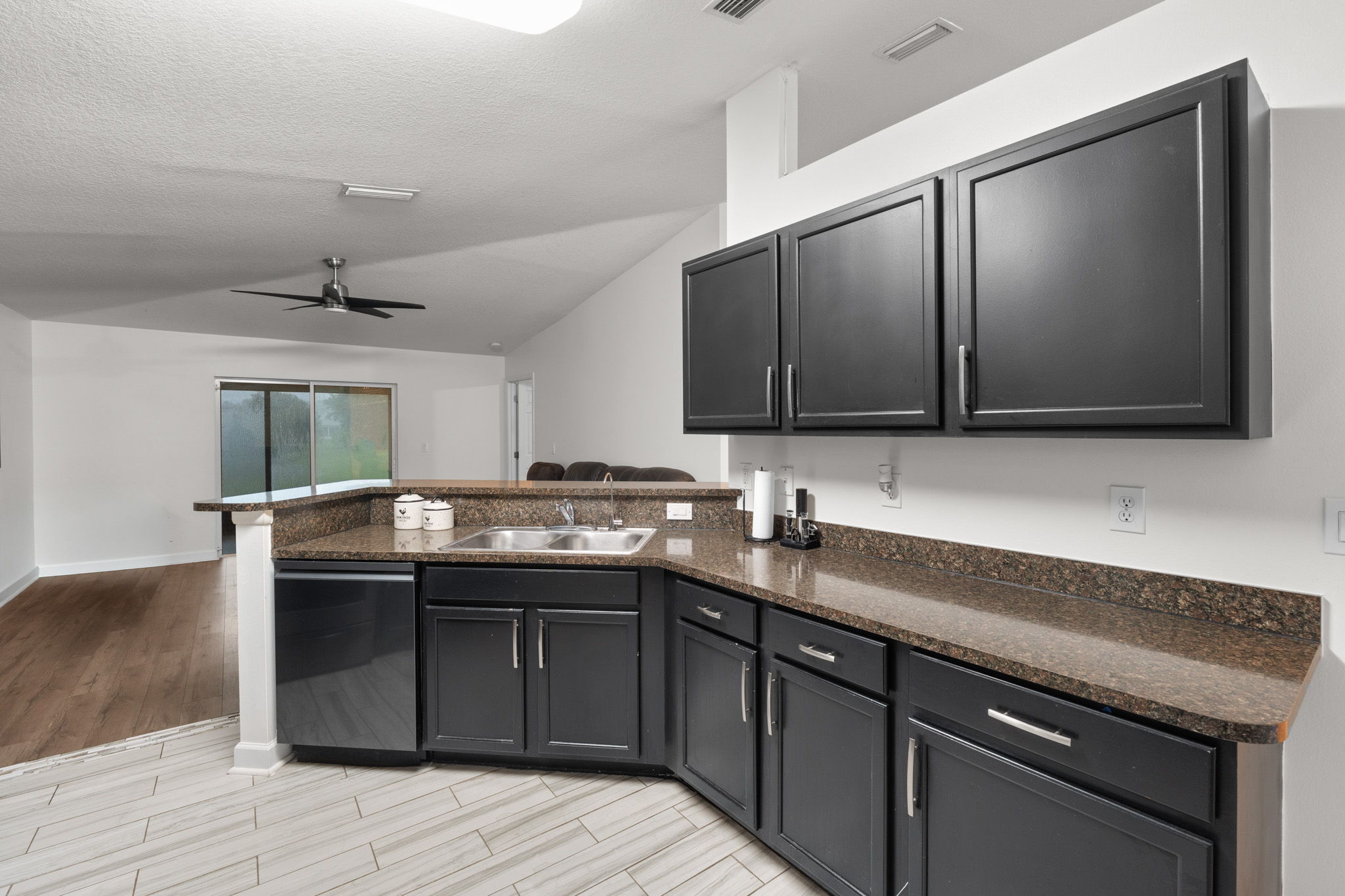 1319 Tarton Way — frame 4