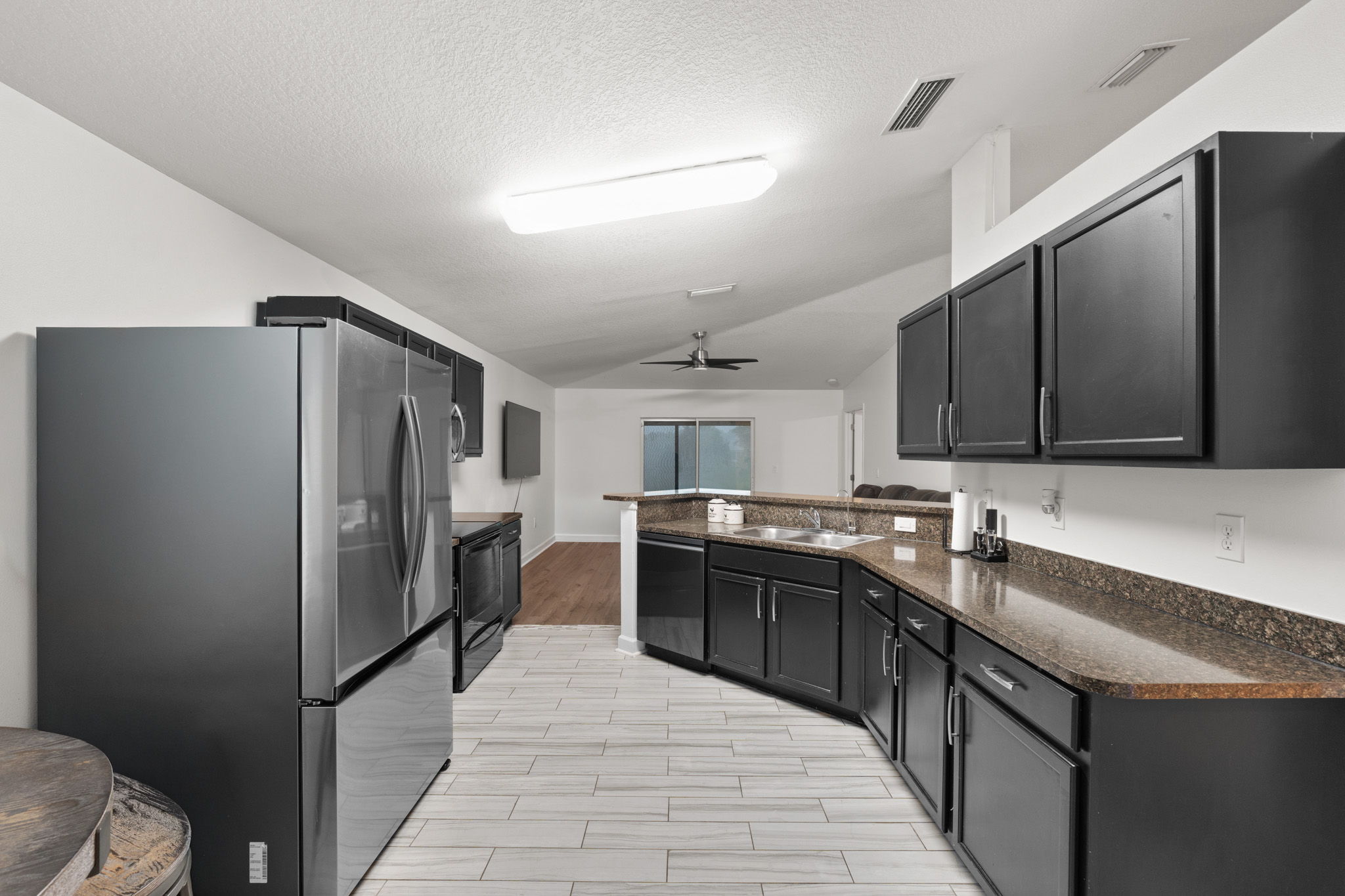 1319 Tarton Way — frame 3