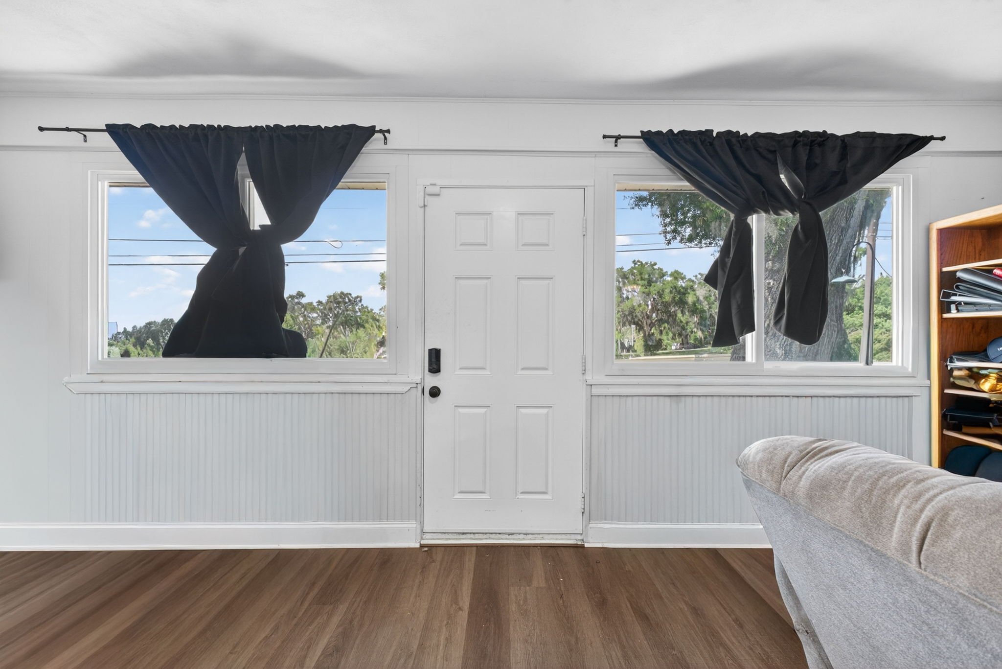 1400 Lake Elbert Dr NE — frame 3