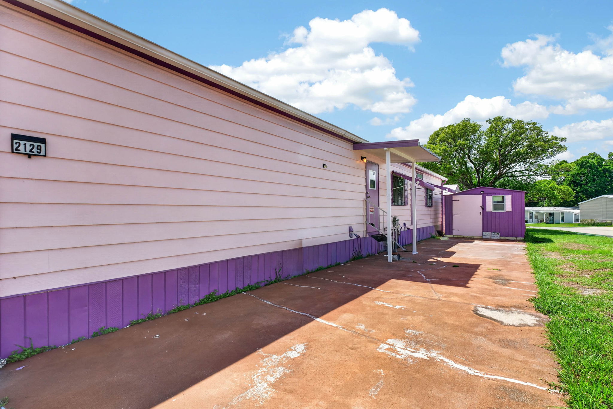 2129 Lois Blvd — frame 4