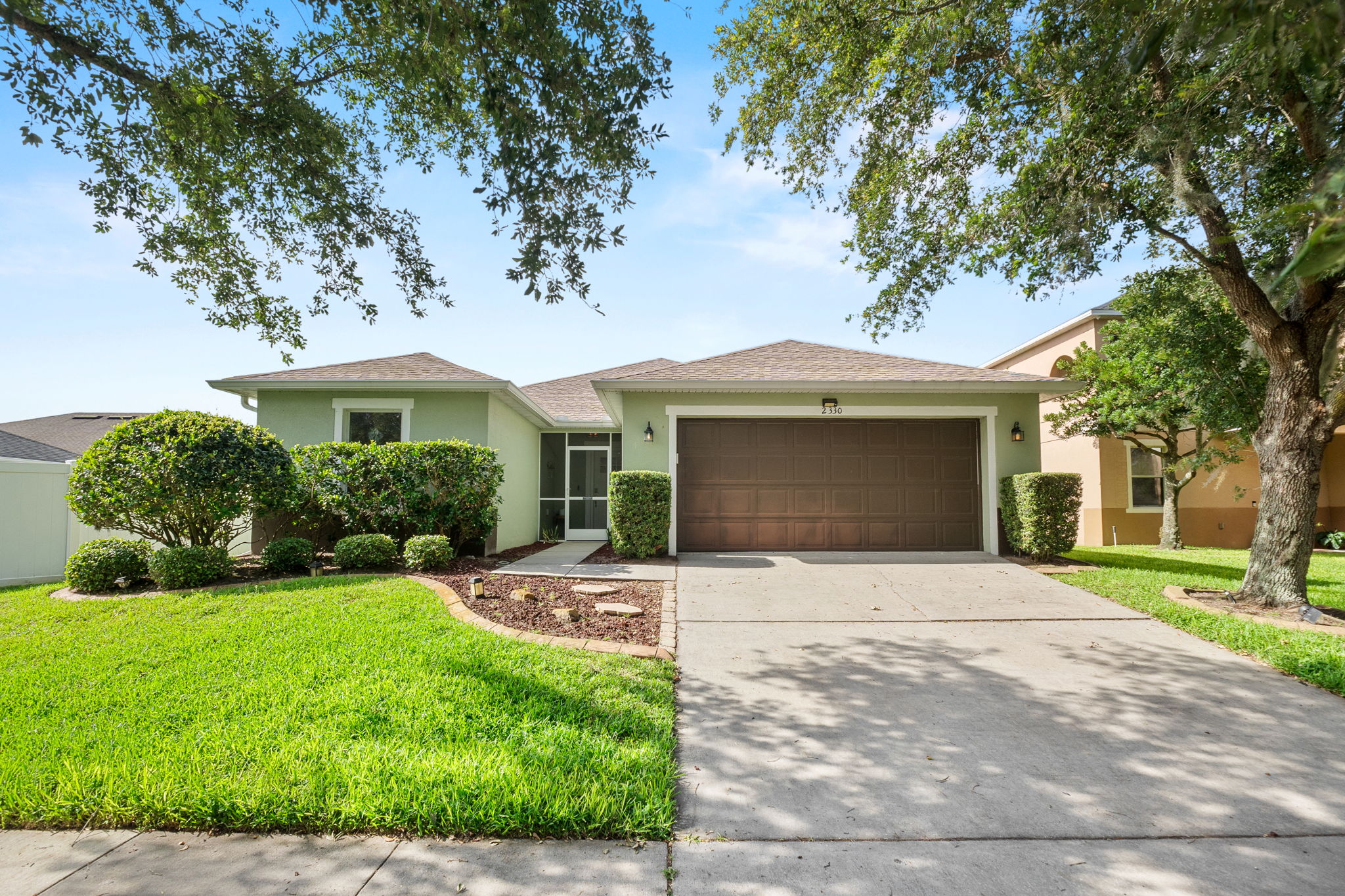 2330 Plantation Oak Dr — frame 5