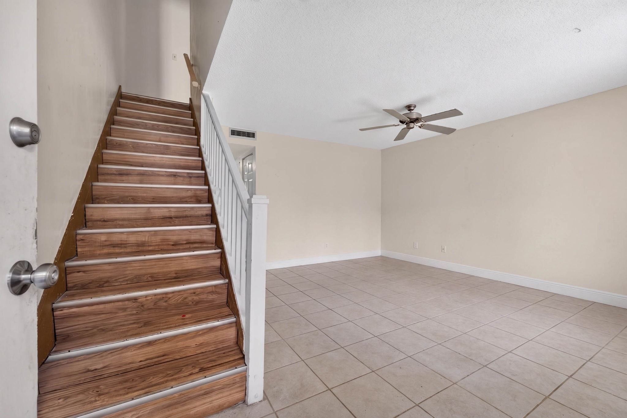 2500 21st St NW, apt 50 — frame 5