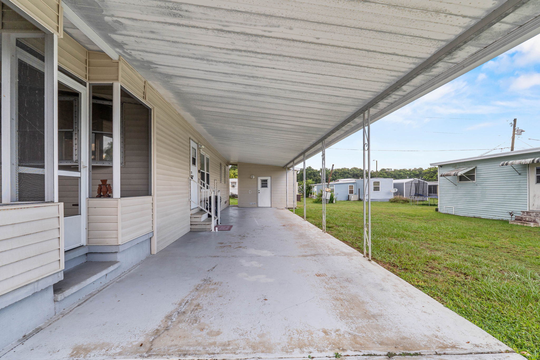 39007 Ola Ave — frame 2