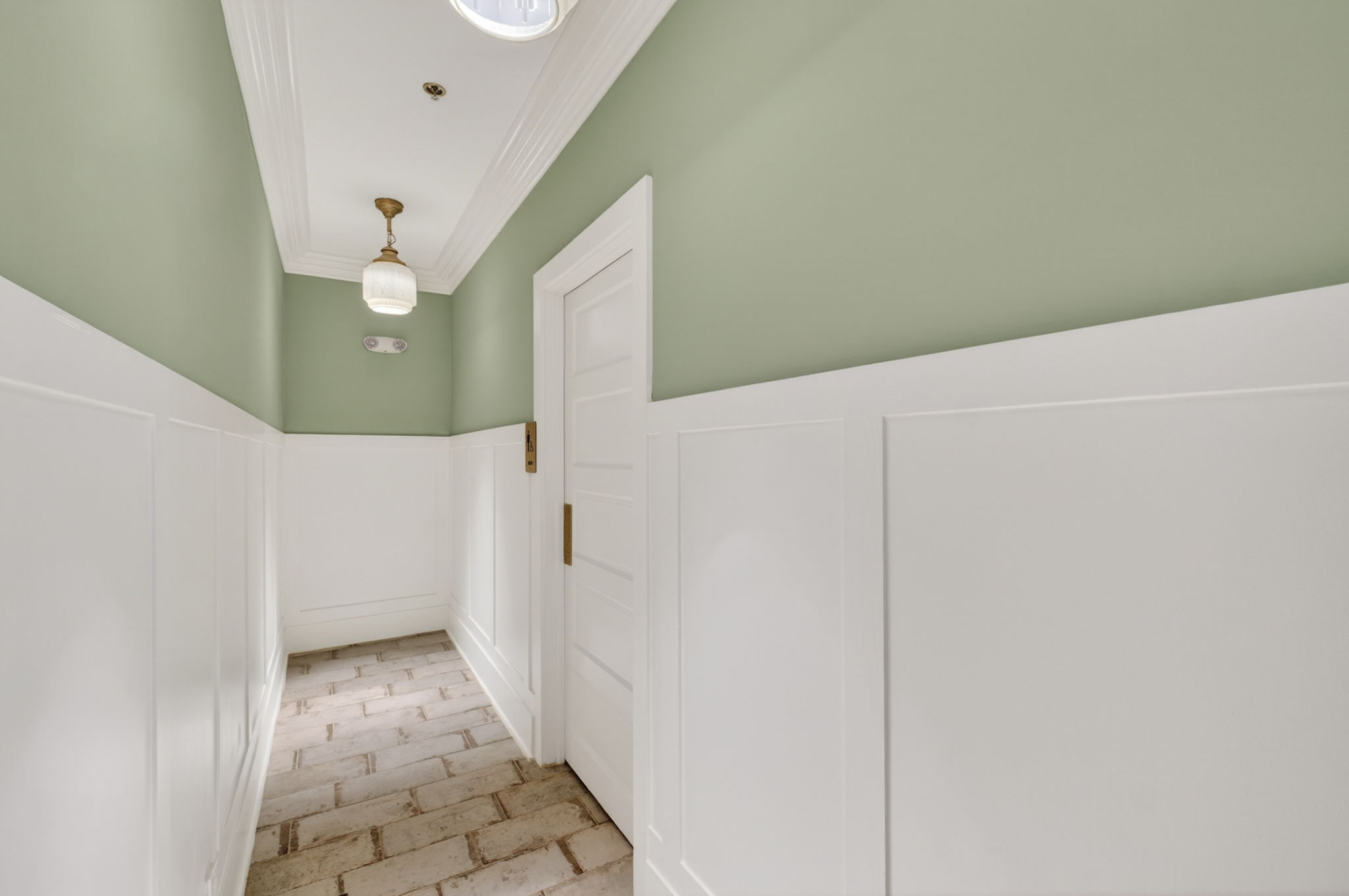 403 Magnolia St — frame 4
