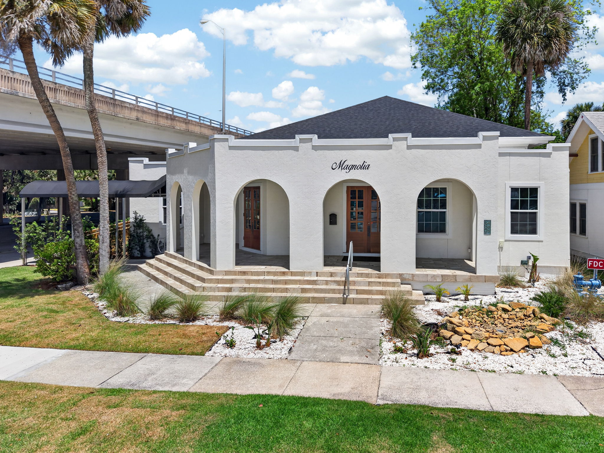 403 Magnolia St — frame 5