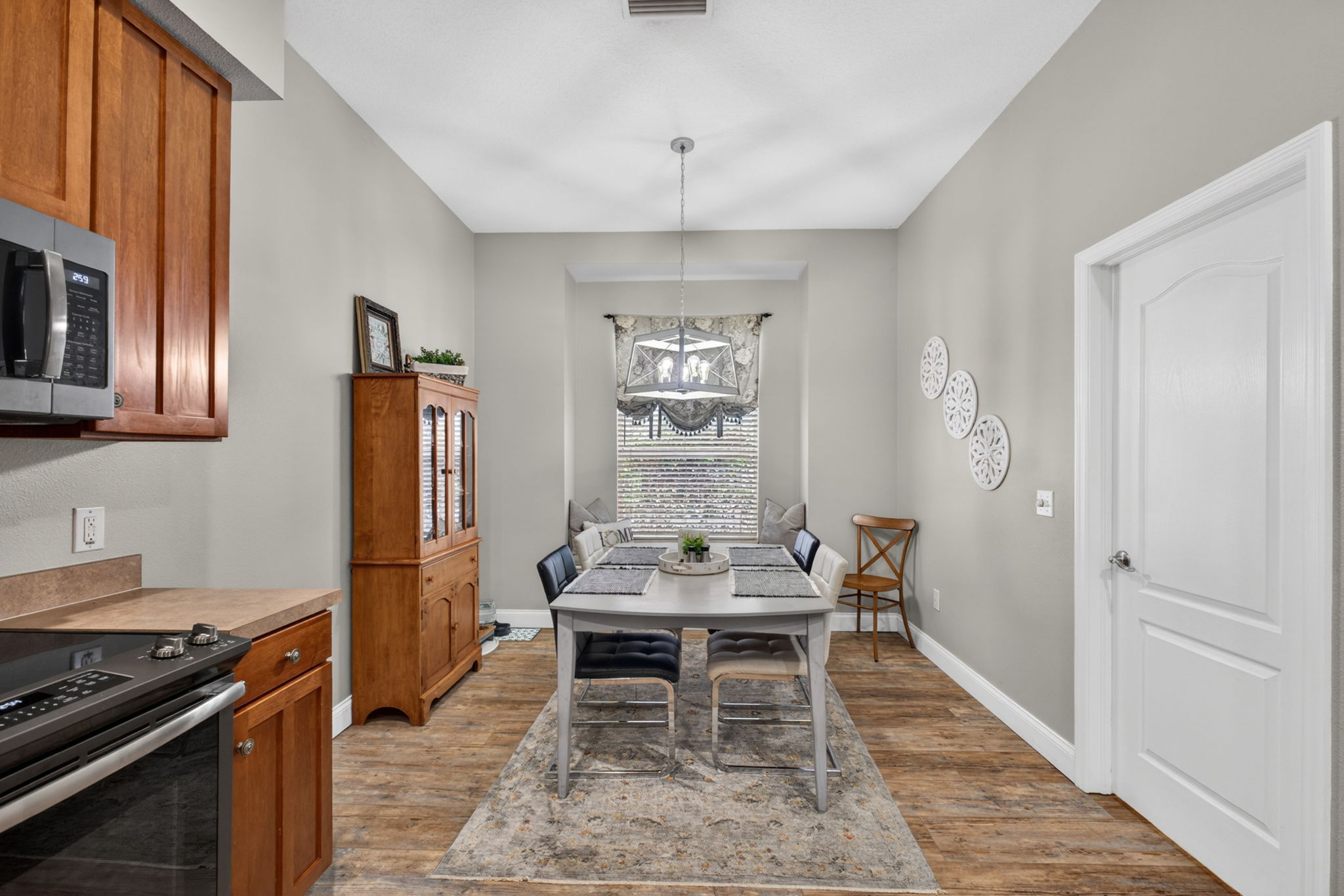 5017 Torrey Hills Ln — frame 4