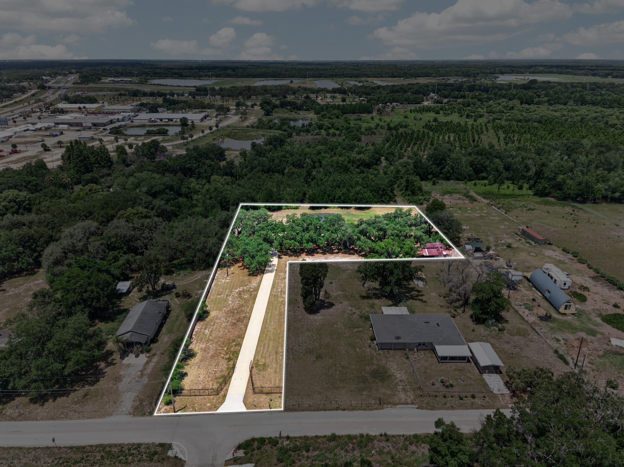 692 Howard Rd — frame 5